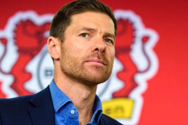 勒沃庫森現(xiàn)任主教練是誰？