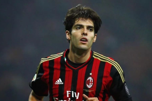 卡卡退役后去干什么了？